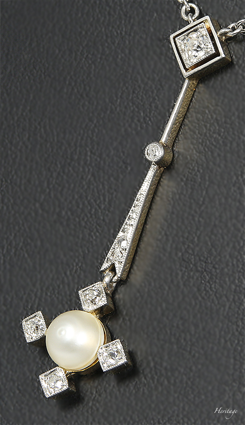 エドワーディアンのシルキーマットな天然真珠のスタイリッシュなネックレス