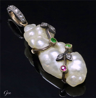 天然真珠のアーティスティックなアンティーク・ペンダント