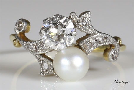 天然真珠＆ダイヤモンドのトワエモア『貴方と私』のアンティークの婚約指輪