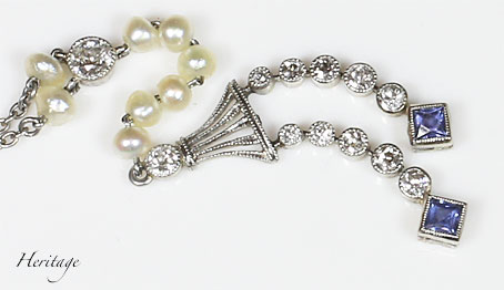 モンタナサファイアのブルーと天然真珠の白が美しいアールデコのネックレス