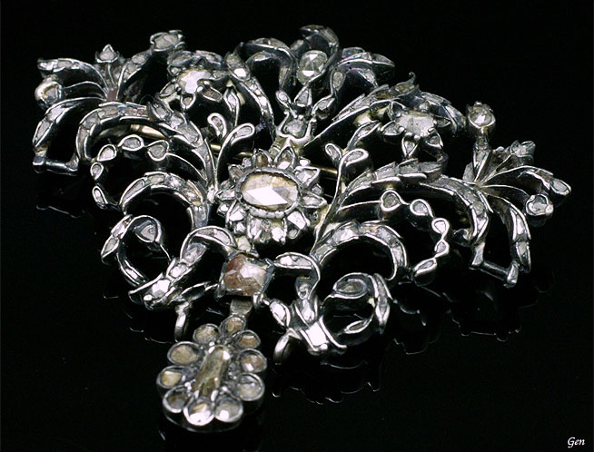 18世紀の貴重なローズカット・ダイヤモンド・ブローチ