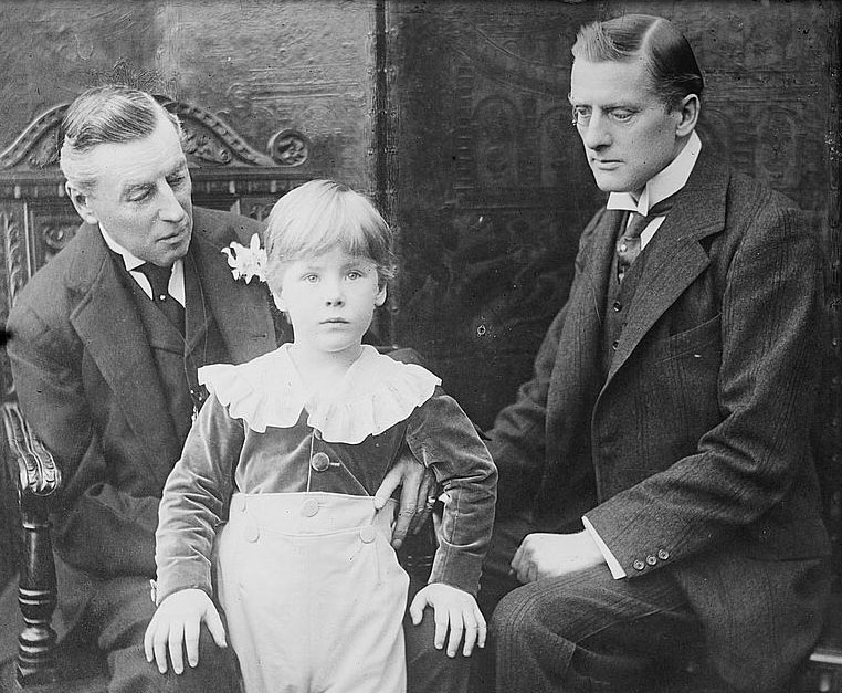 イギリスの政治家ジョゼフ＆オースティン・チェンバレン親子と孫のジョゼフ