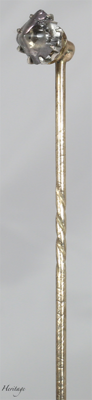 イギリス貴族のダイヤモンドの原石のアンティークジュエリー