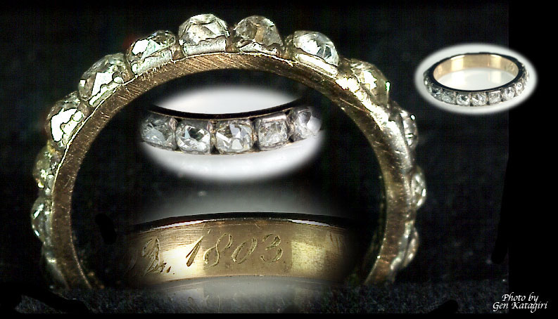 1803年に作られた厚いオールドマインカット・ダイヤモンドがゴージャスなアンティークのエタニティリング