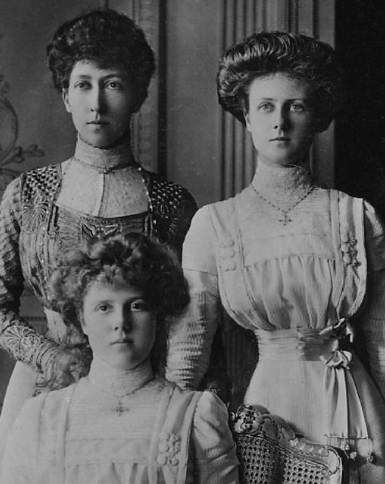 20世紀初期の普段着のイギリス王族の女性