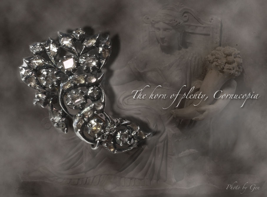 豊穣や富のシンボルであるコルヌコピアのジョージアンのステップカット・ダイヤモンド・ブローチ