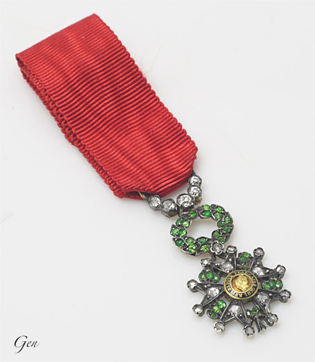 フランスのデマントイドガーネット＆ダイヤモンドの勲章の替章