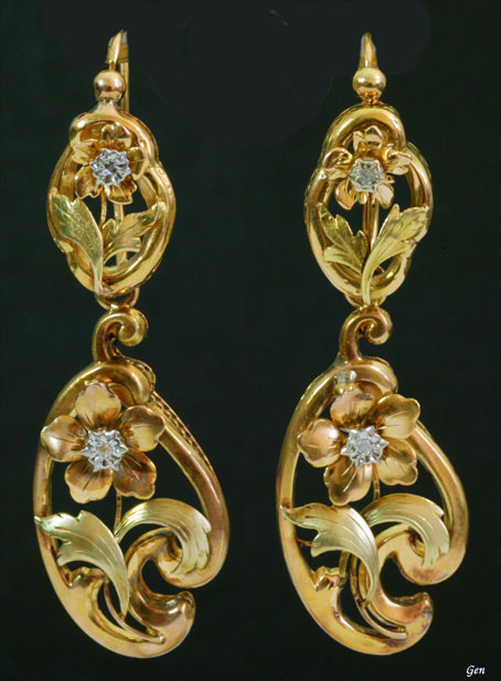 19世紀のフランスの2カラーゴールド＆ダイヤモンドのお花のピアス