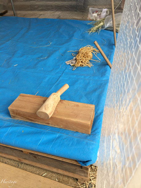 倉敷の阿智神社の注連縄作りの道具