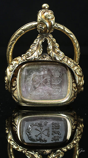 ジョージアンのイギリス貴族の紋章の3面フォブシールのアメジスト面
