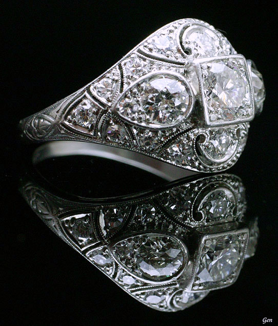 アール・デコのエレガントな透かしのダイヤモンドのボンブリング
