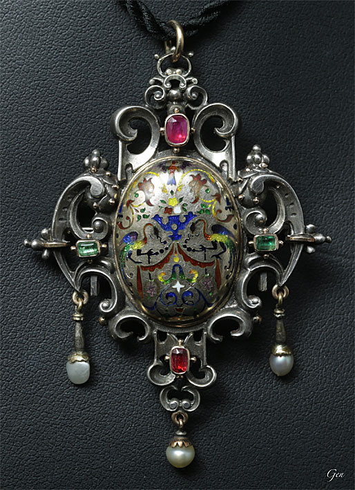 ネオ・ルネサンスの宝石のサーベルのピン、オーストリアのアンティークジュエリー