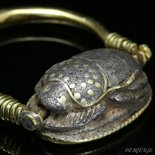 古代ギリシャの金銀象嵌のスカラベのリング