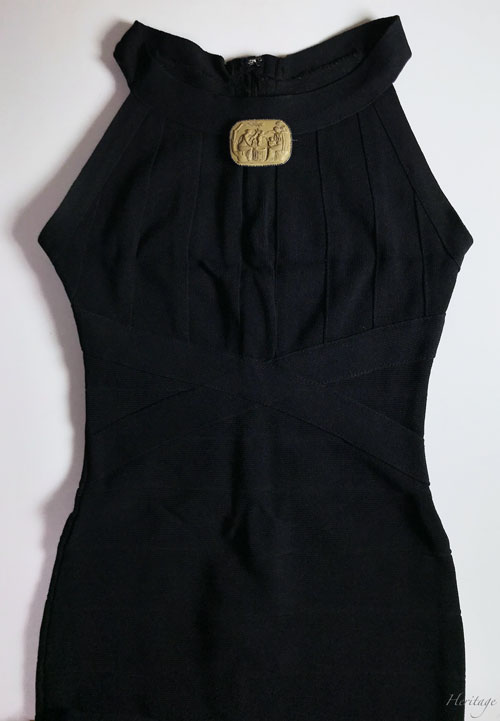 古代ローマのキューピッド・セラーのラーヴァカメオのニット着用イメージ