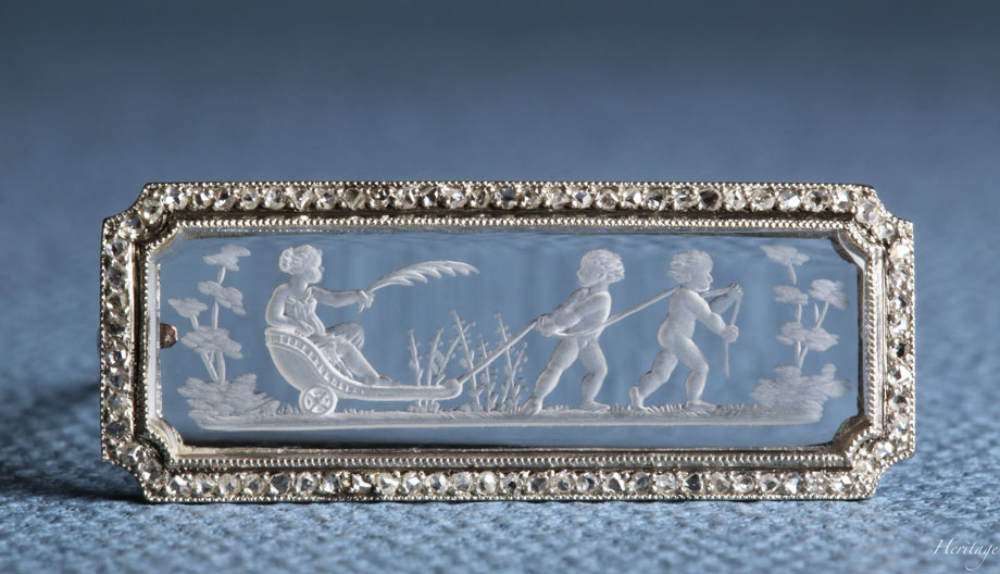 �A�[���f�R�̞��L�������M�����鏟���̏��_�̃��o�[�X�E�C���^���I�E�u���[�`