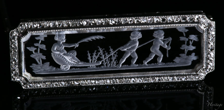 �A�[���f�R�̞��L�������M�����鏟���̏��_�̃��o�[�X�E�C���^���I�E�u���[�`