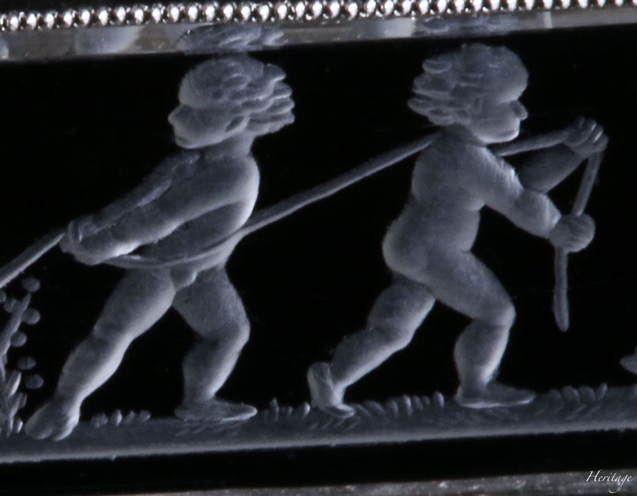 �A�[���f�R�̞��L�������M�����鏟���̏��_�̃��o�[�X�E�C���^���I�E�u���[�`