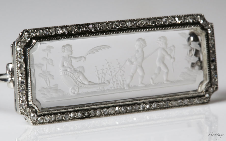 �A�[���f�R�̞��L�������M�����鏟���̏��_�̃��o�[�X�E�C���^���I�E�u���[�`