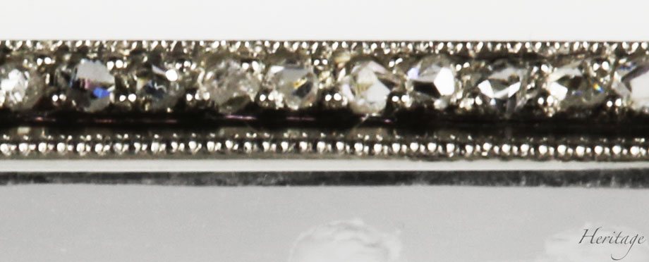 �ɏ����[�Y�J�b�g�E�_�C�������h�̃t�@�C�A�����߂�