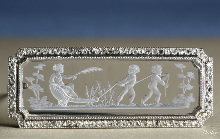 �A�[���f�R�̞��L�������M�����鏟���̏��_�̃��o�[�X�E�C���^���I�E�u���[�`