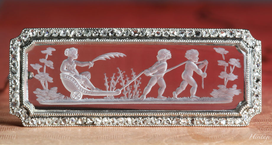 �A�[���f�R�̞��L�������M�����鏟���̏��_�̃��o�[�X�E�C���^���I�E�u���[�`