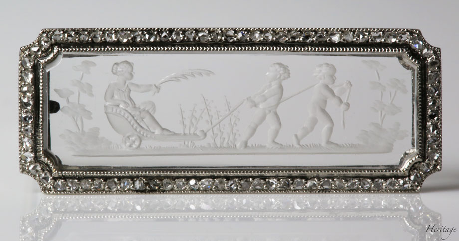 �A�[���f�R�̞��L�������M�����鏟���̏��_�̃��o�[�X�E�C���^���I�E�u���[�`