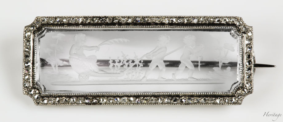 �A�[���f�R�̞��L�������M�����鏟���̏��_�̃��o�[�X�E�C���^���I�E�u���[�`