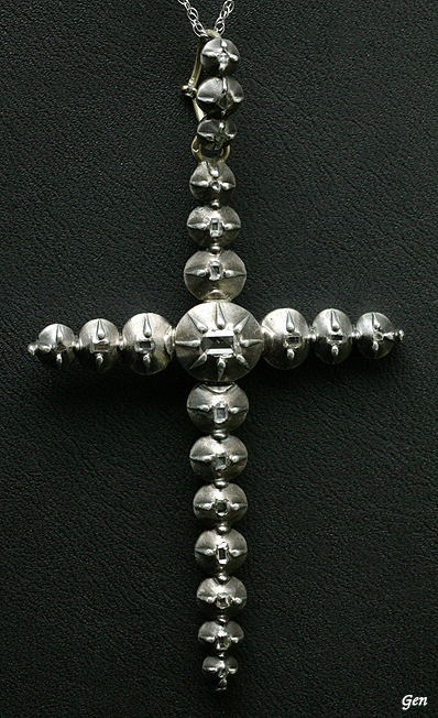 18世紀初期のステップカット・ダイヤモンドのアンティークのクロス・ペンダント