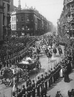 ヴィクトリア女王の即位60周年を記念したダイヤモンド・ジュビリーのパレード（1897年）
