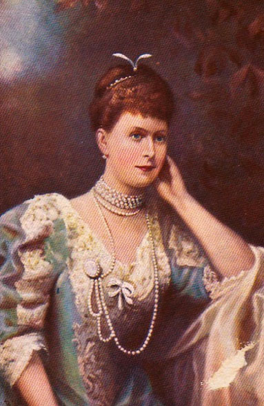 メアリー　ジョージ5世　結婚　フリンジ　ティアラ　イギリス王室　ダイヤモンド　王室御用達　ウェディングギフト　collingwood　エイグレット